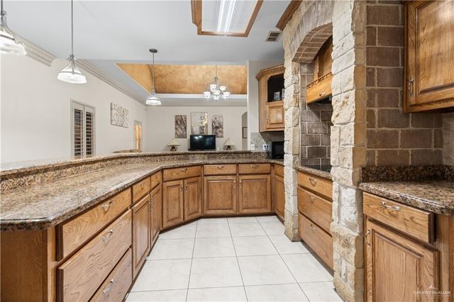 7303 N 22nd Lane, Mcallen, TX 78504