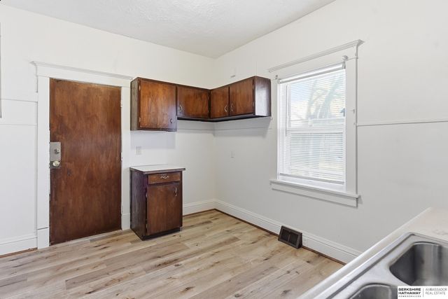 2933 Charles Street, Omaha, NE 68131