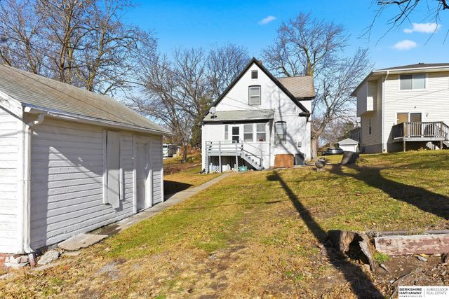 2933 Charles Street, Omaha, NE 68131