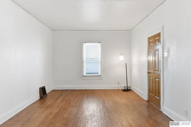 2933 Charles Street, Omaha, NE 68131