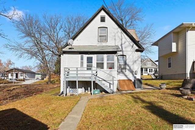 2933 Charles Street, Omaha, NE 68131