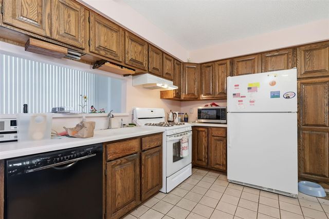 50673 Jim Drive, Chesterfield, MI 48047