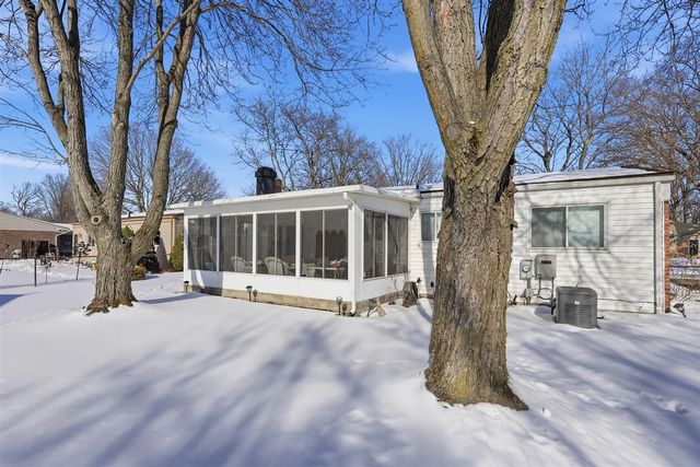 50673 Jim Drive, Chesterfield, MI 48047