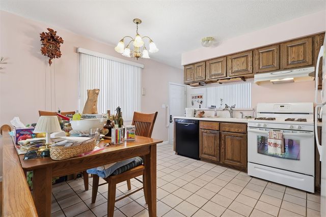 50673 Jim Drive, Chesterfield, MI 48047