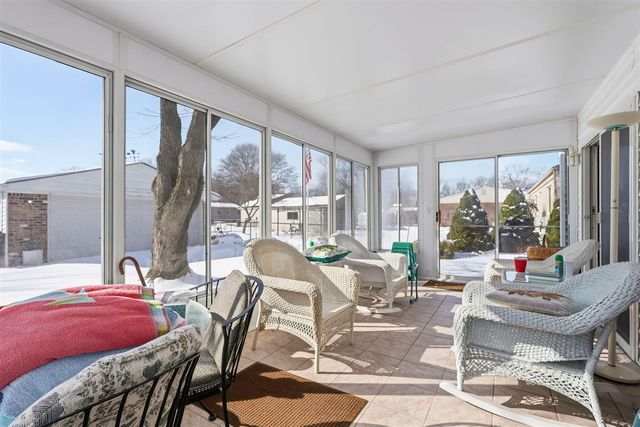 50673 Jim Drive, Chesterfield, MI 48047