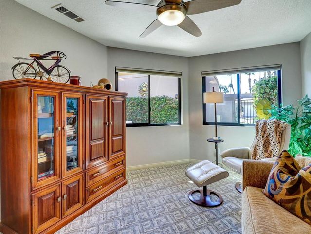 76752 Chrysanthemum Way, Palm Desert, CA 92211