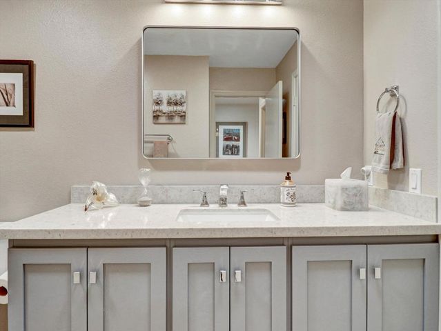 76752 Chrysanthemum Way, Palm Desert, CA 92211