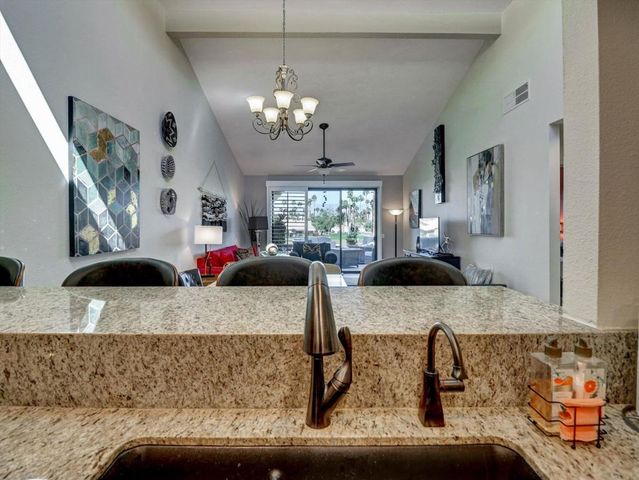 76752 Chrysanthemum Way, Palm Desert, CA 92211