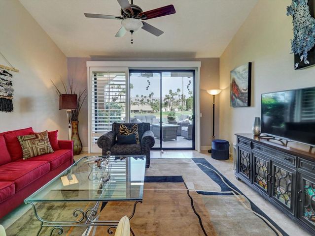 76752 Chrysanthemum Way, Palm Desert, CA 92211