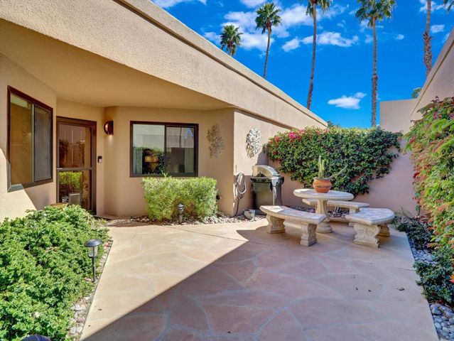 76752 Chrysanthemum Way, Palm Desert, CA 92211