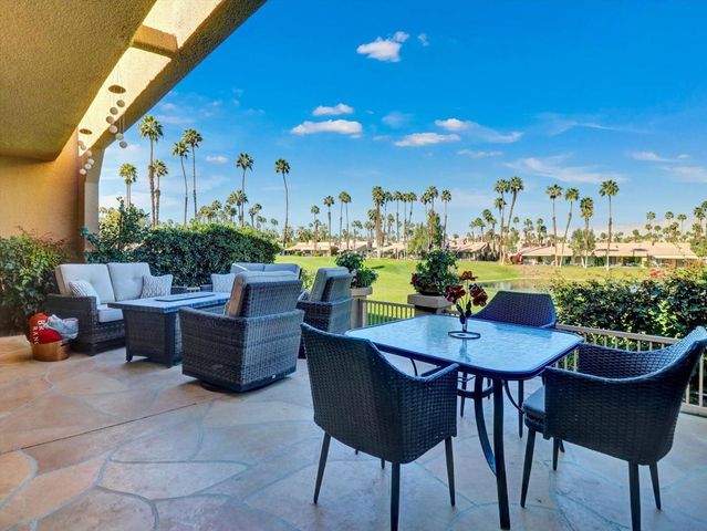 76752 Chrysanthemum Way, Palm Desert, CA 92211