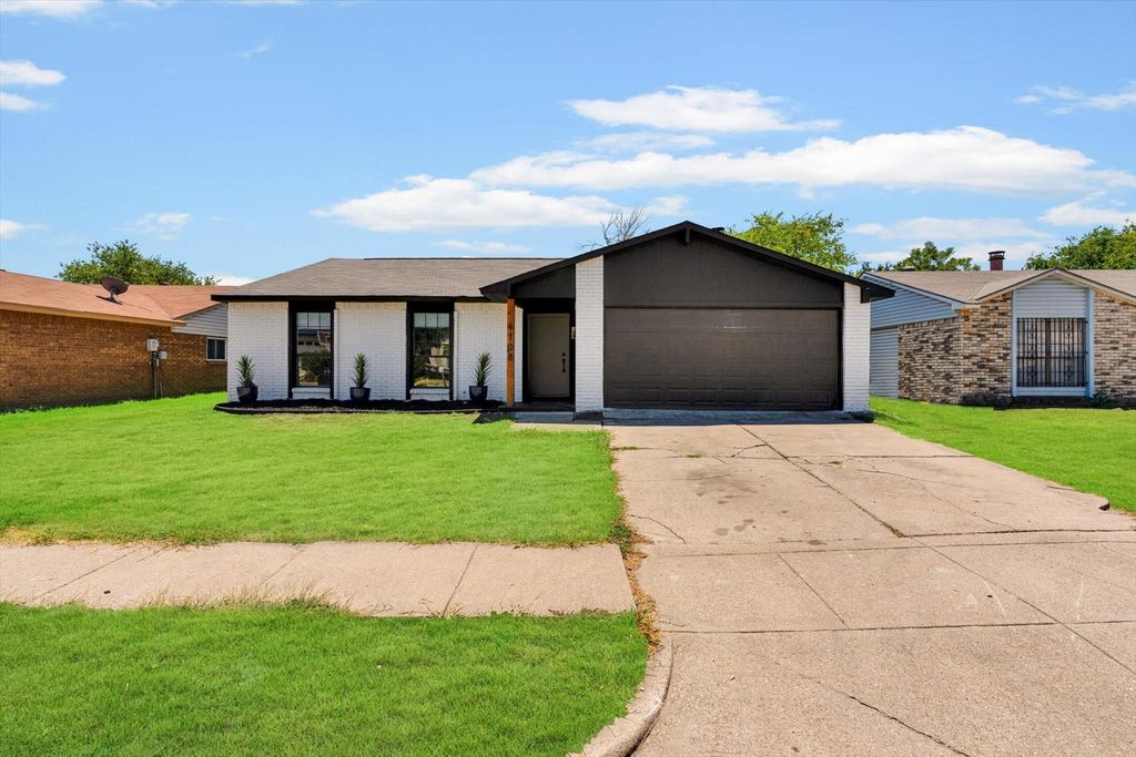 4108 Manzinita Street, Fort Worth, TX 76137