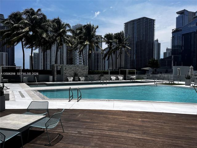 90 SW 3rd St 1409, Miami, FL 33130