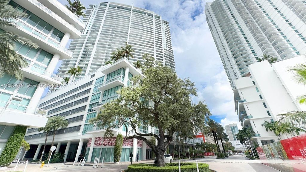 90 SW 3rd St 1409, Miami, FL 33130