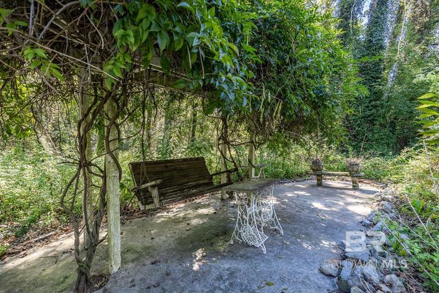 22450 Main Street, Fairhope, AL 36532