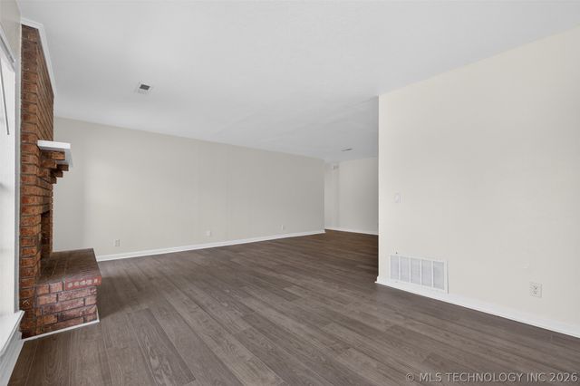 316 E Vicksburg Street, Broken Arrow, OK 74011