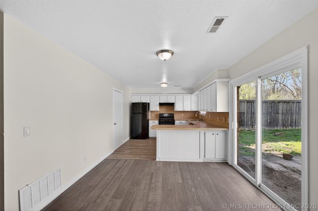 316 E Vicksburg Street, Broken Arrow, OK 74011