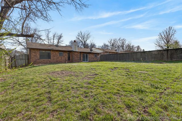 316 E Vicksburg Street, Broken Arrow, OK 74011