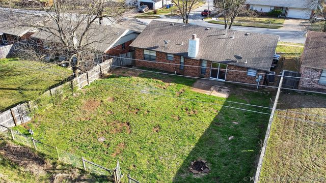 316 E Vicksburg Street, Broken Arrow, OK 74011