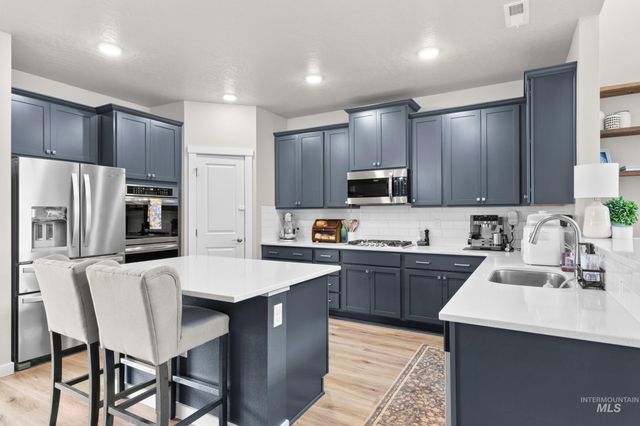 3786 S Coalmont Ave, Nampa, ID 83686