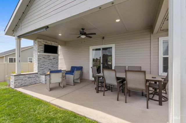 3786 S Coalmont Ave, Nampa, ID 83686