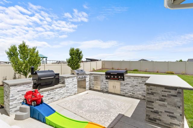 3786 S Coalmont Ave, Nampa, ID 83686