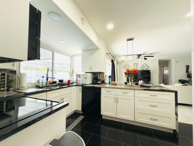 230 NE 25th Street, Pompano Beach, FL 33064