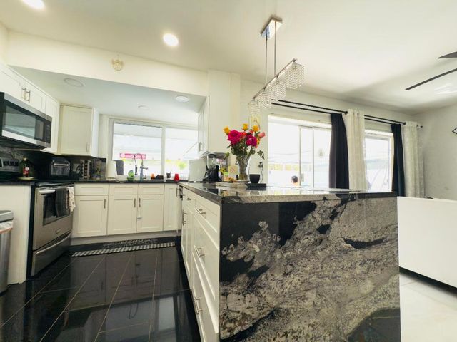 230 NE 25th Street, Pompano Beach, FL 33064