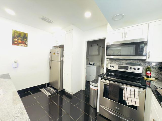 230 NE 25th Street, Pompano Beach, FL 33064