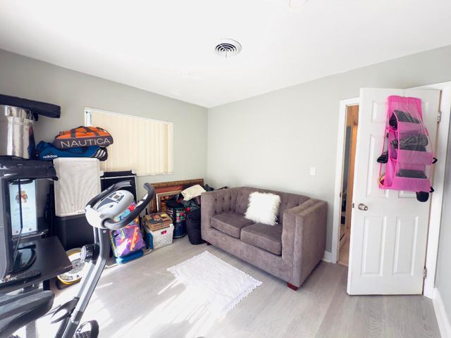 230 NE 25th Street, Pompano Beach, FL 33064