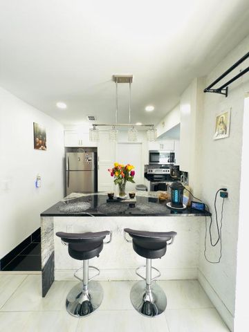 230 NE 25th Street, Pompano Beach, FL 33064