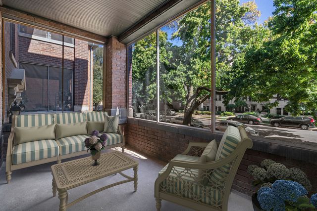 323 Wisconsin Avenue 1, Oak Park, IL 60302