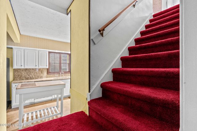 2346 Carolina Ave, Louisville, KY 40205