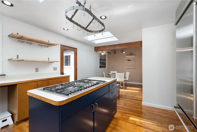 18104 76th Avenue W, Edmonds, WA 98026