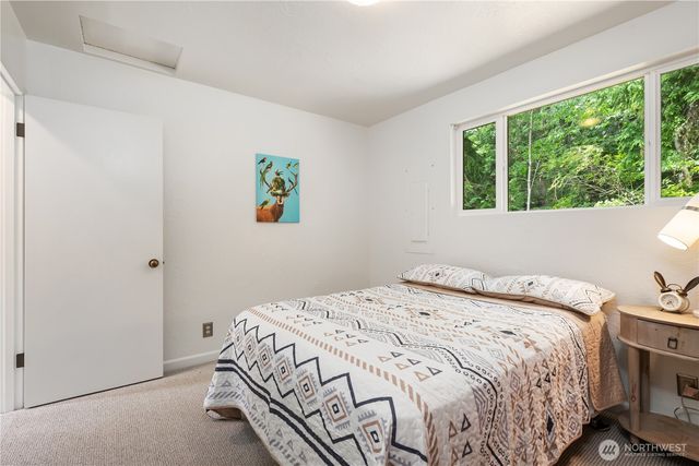 18104 76th Avenue W, Edmonds, WA 98026