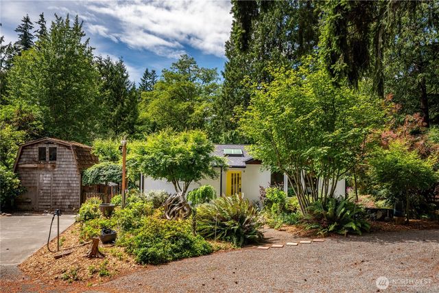 18104 76th Avenue W, Edmonds, WA 98026