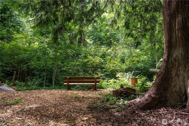 18104 76th Avenue W, Edmonds, WA 98026