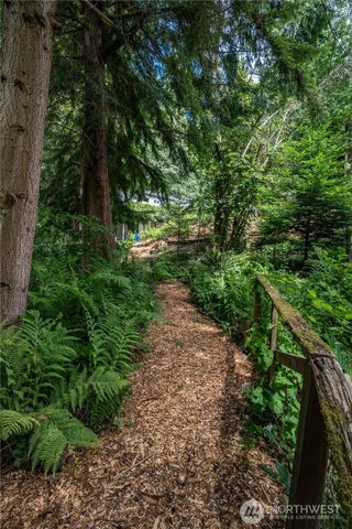 18104 76th Avenue W, Edmonds, WA 98026