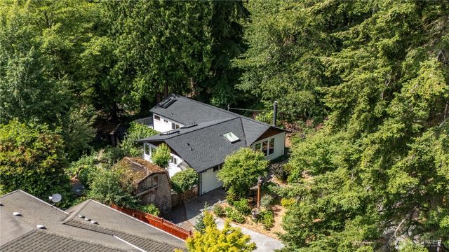 18104 76th Avenue W, Edmonds, WA 98026