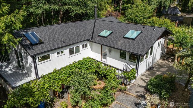 18104 76th Avenue W, Edmonds, WA 98026