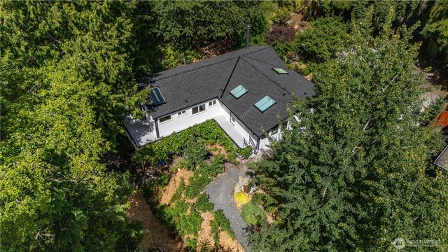 18104 76th Avenue W, Edmonds, WA 98026