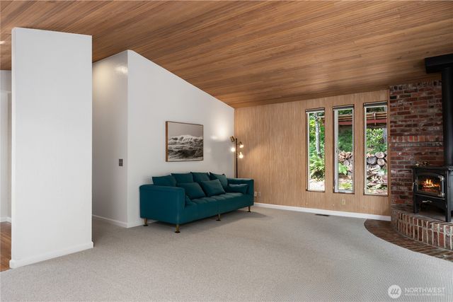 18104 76th Avenue W, Edmonds, WA 98026