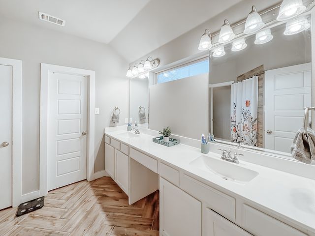 912 Winged Foot, Corsicana, TX 75110