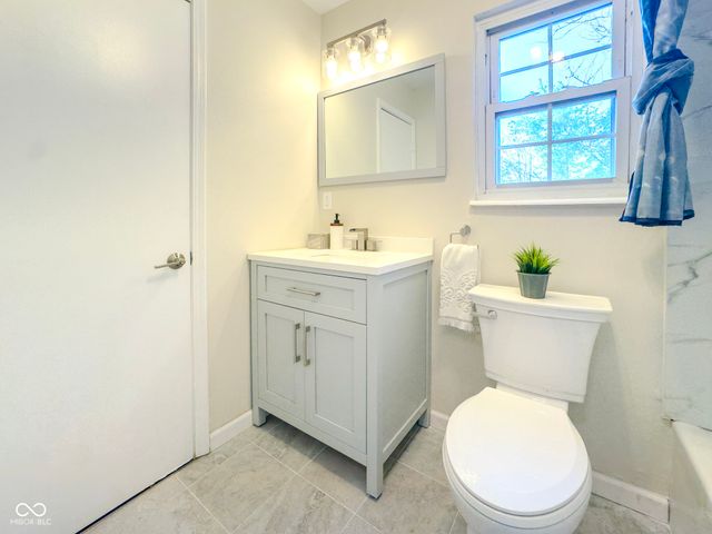 9802 Hamilton Hills Lane, Fishers, IN 46038