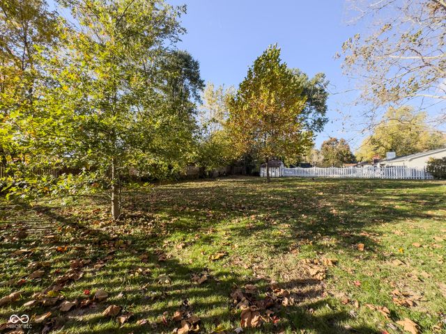 9802 Hamilton Hills Lane, Fishers, IN 46038