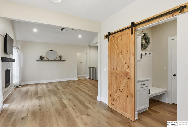 2205 Park Crest Drive, Papillion, NE 68133