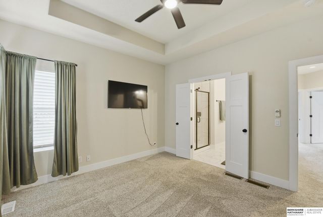 2205 Park Crest Drive, Papillion, NE 68133