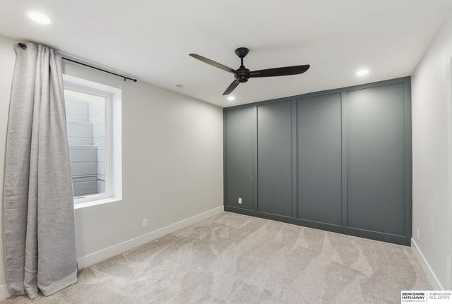 2205 Park Crest Drive, Papillion, NE 68133