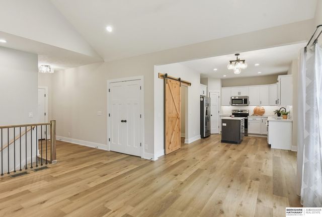 2205 Park Crest Drive, Papillion, NE 68133