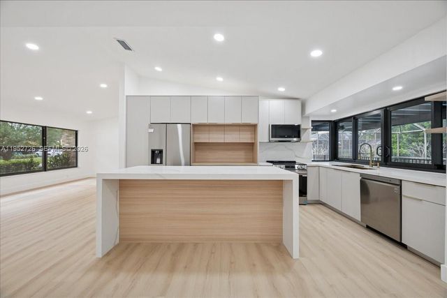 9913 SW 1st Ct, Coral Springs, FL 33071